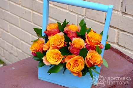 Композиция из 15 оранжевых роз в ящике "Небесная фантазия"